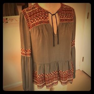 💯 authentic Veronica Beard 100% silk blouse 8